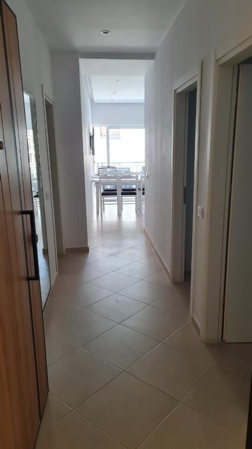 Sea And City View Apartment Sarandë Esterno foto