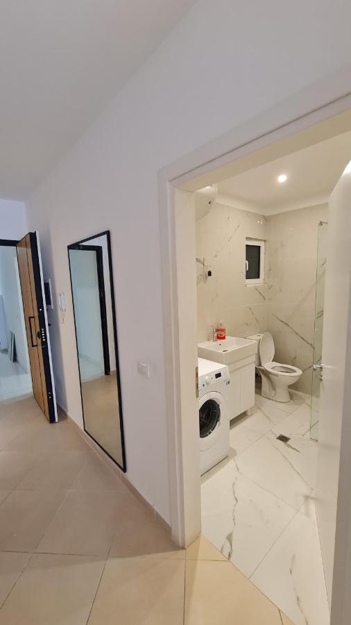 Sea And City View Apartment Sarandë Esterno foto